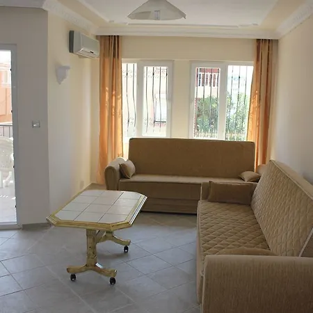 Ozge 招待所 迪迪姆